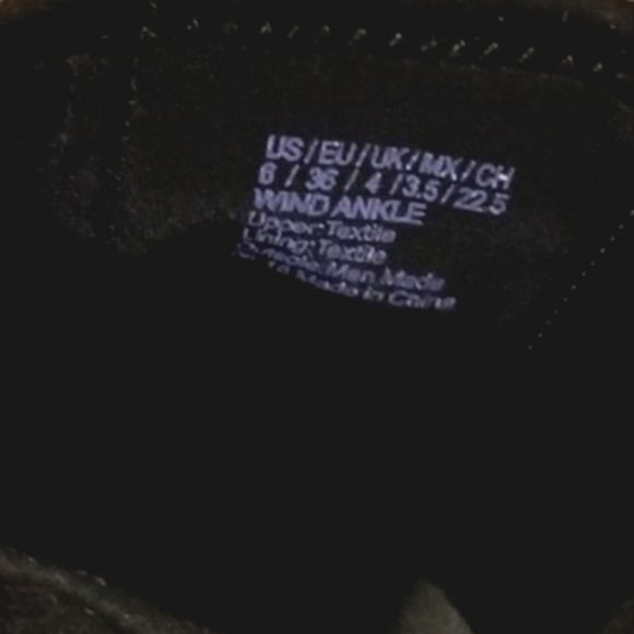 Black Kenneth Cole Reaction Wind Ankle Booties - Picture 4 of 4